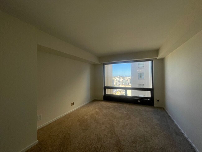 Foto del edificio - Spectacular 11th-Floor City View Condo w/ ...