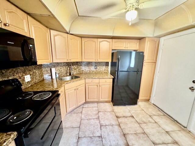 Building Photo - 3300 Spanish Moss Ter