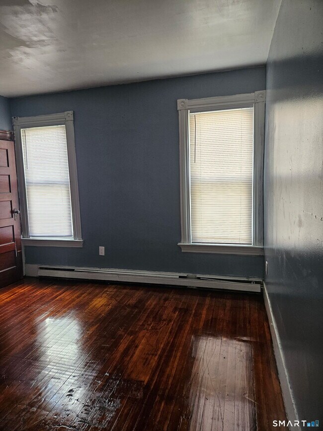 Foto del edificio - 164 Edgewood St