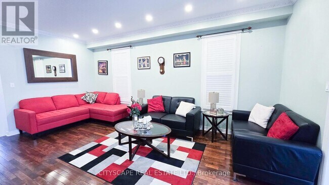 Building Photo - 121 Ashdale Rd