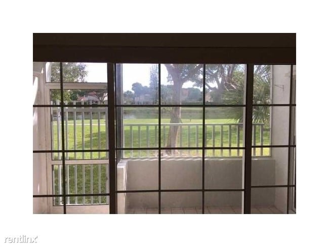 Building Photo - 10521 Mahogany Key Cir