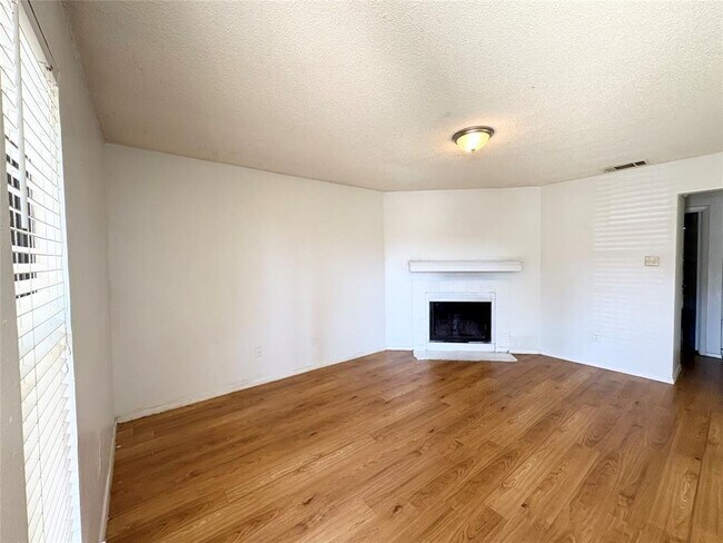 Foto del edificio - 10616 Mellow Meadow Dr