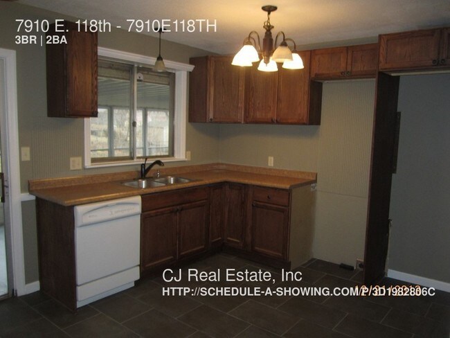 Foto del edificio - 7910 E 118th St
