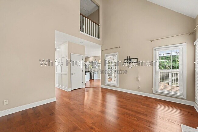 Foto del edificio - 9201 Hanworth Trace Dr