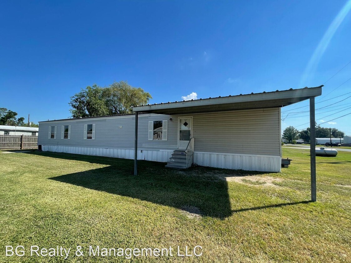 Primary Photo - 3 br, 2 bath House - 2412 Stingray Dr.