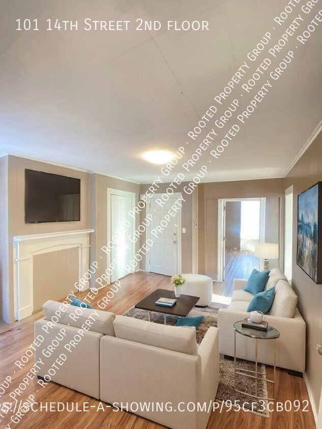 Foto principal - 4 Bedroom near RPI-- off street parking, w...