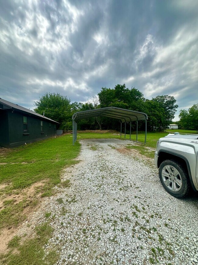 Foto del edificio - 3 bed 1 bath country house