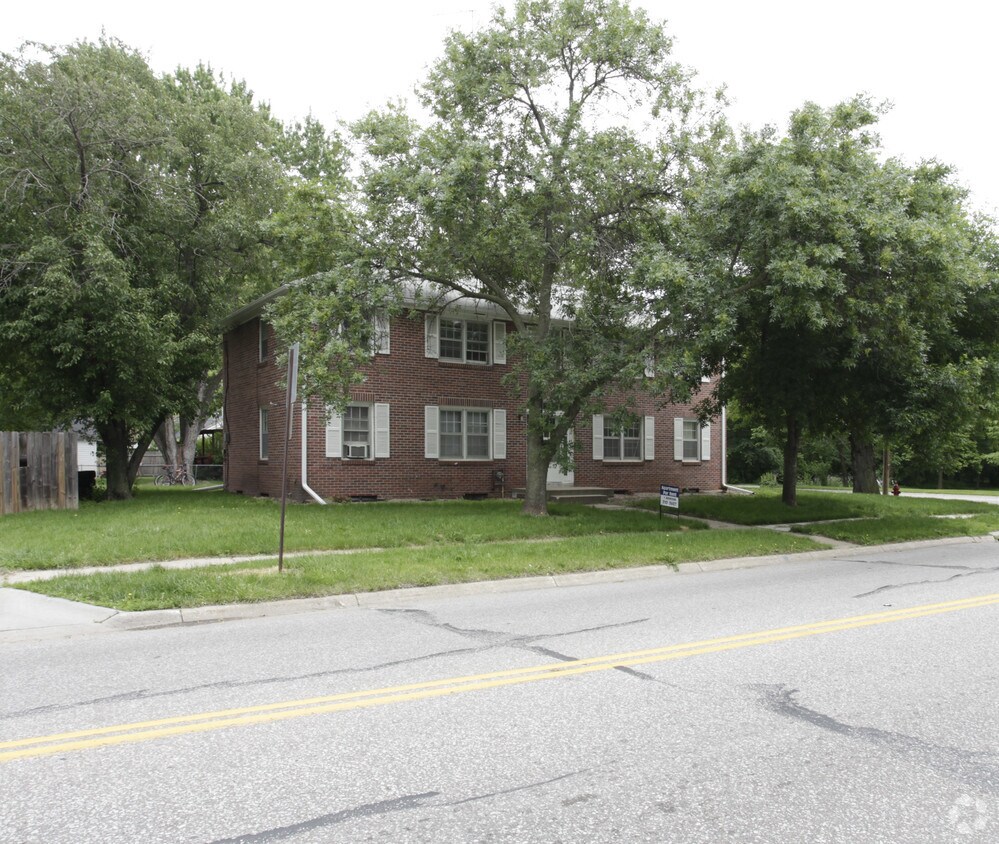 Foto principal - 1940 S Cotner Blvd