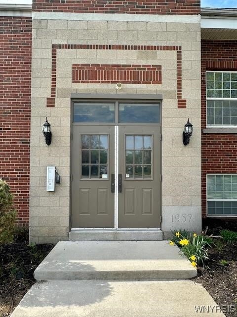 Building Photo - 786 Kenmore Ave
