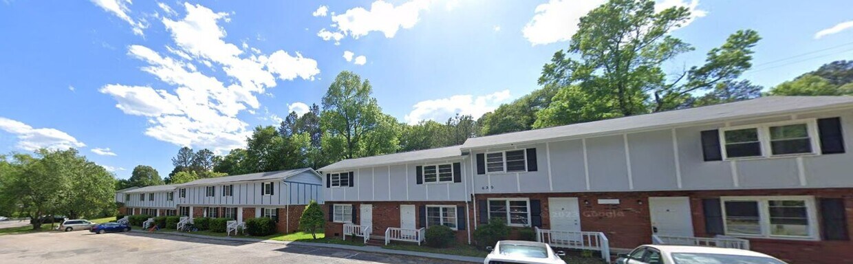 Primary Photo - Azalea Apartments
