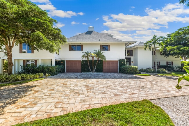 Foto del edificio - 1600 Treasure Ln