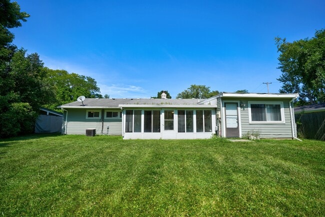 Building Photo - 1935 Carmanbrook Pkwy