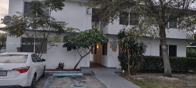 Foto del edificio - 101 NW 29th Ave