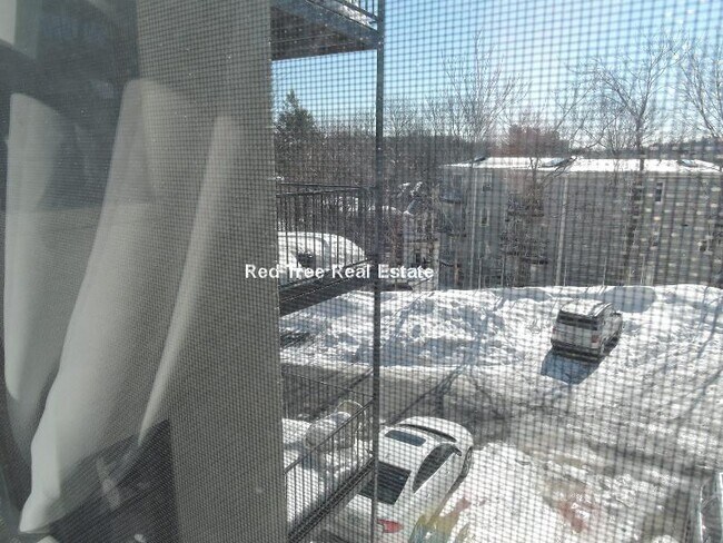 Building Photo - 23 Egremont Rd