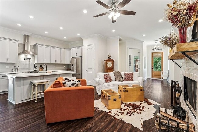 Building Photo - 12099 Jones Rd