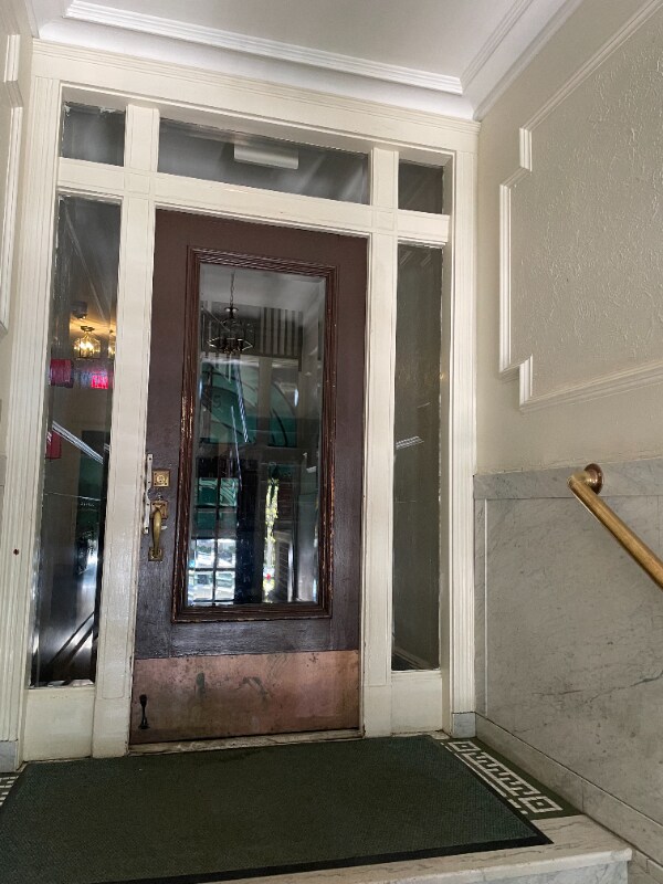 35 Mt Hood Rd, Brighton, MA 02189 Room for Rent in Brighton, MA