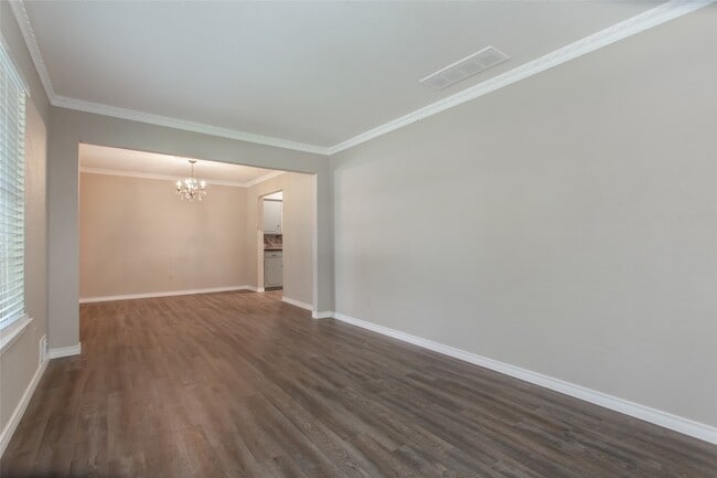 Foto del edificio - 9922 Fieldcrest Dr