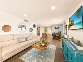 Building Photo - 10044 S Ocean Dr