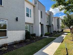 Building Photo - 1763 Montgomery Dr