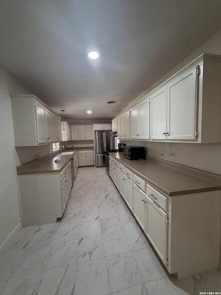 Foto del edificio - 543 Brightwood Pl