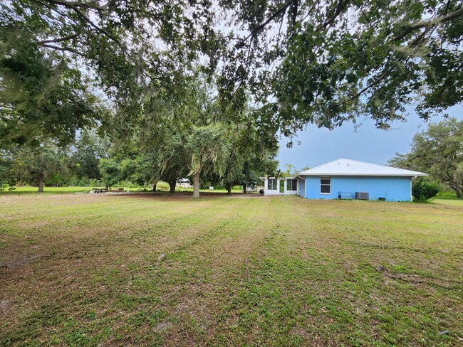 Foto del edificio - 5921 Wauchula Rd