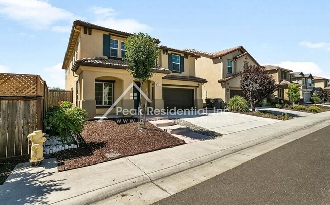 Building Photo - Updated 4bd/3ba Rocklin Home with 2 Car Garage
