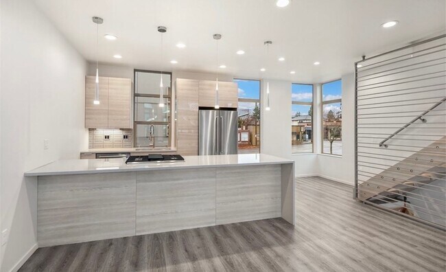 Foto del edificio - 6751 15th Ave NW