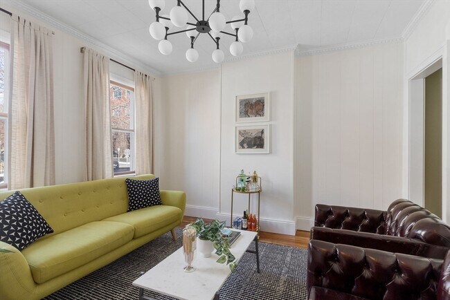 Building Photo - 56 Spring St