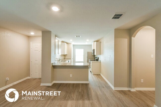 Building Photo - 3123 Begonia Bend
