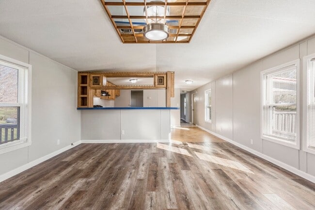 Foto del edificio - Charming 3-bedroom, 2-bathroom home locate...