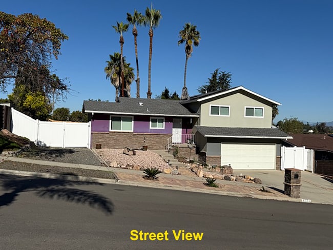 Building Photo - 4074 Vista Calaveras St