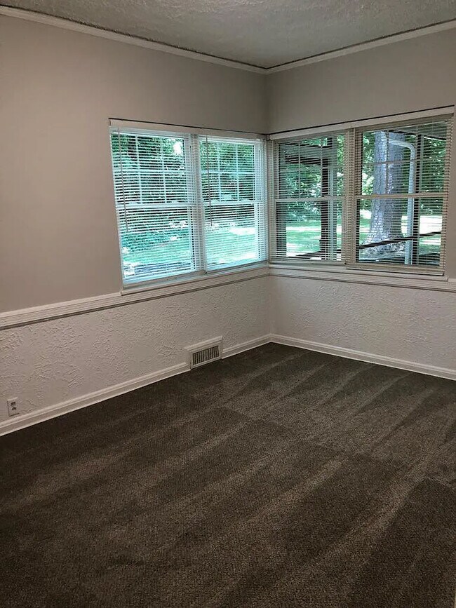 Foto del edificio - 1728 Homestead Ave NE