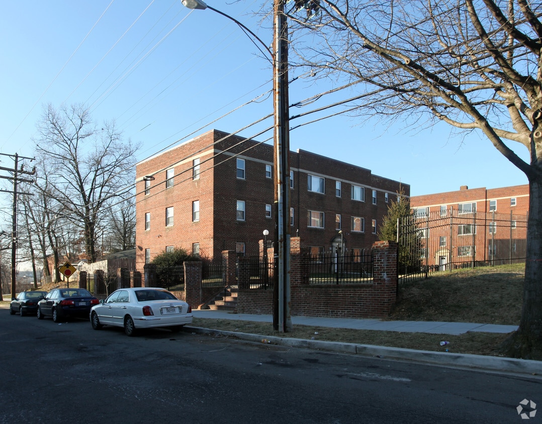 Primary Photo - 3321-3325 13th St SE