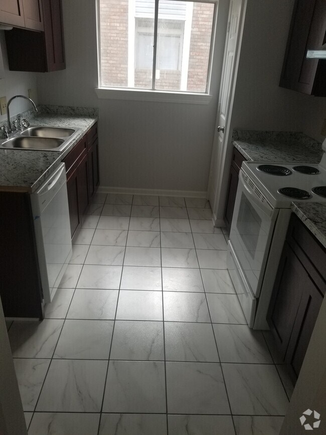 The Burbank Apartments under 800 Baton Rouge, LA 3 Rentals