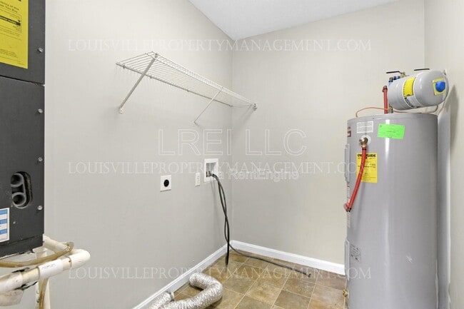 Foto del edificio - 304 Keeneland Dr