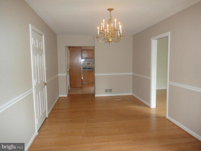 Building Photo - 1512 Brookhaven Dr