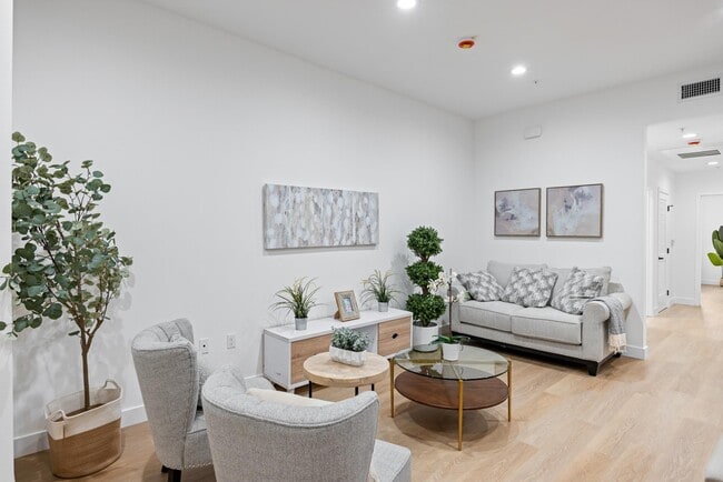 Foto del edificio - Leffingwell Apartment Complex