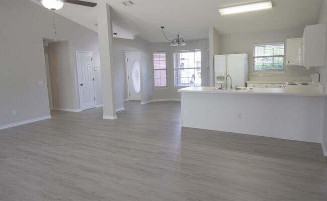 Building Photo - 2055 Alfred Blvd