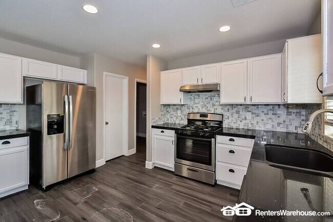 Building Photo - New remodeled home with large backyard wit...