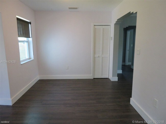 Building Photo - 2 br, 1 bath House - 2155 SW 26th St