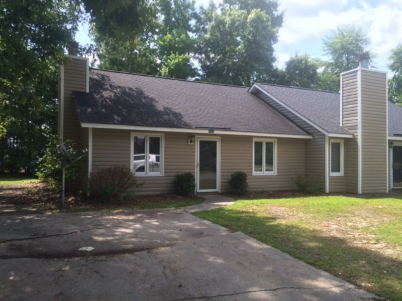 Primary Photo - 2001 White Hollow Dr