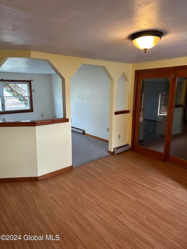 Foto del edificio - 83 4th St