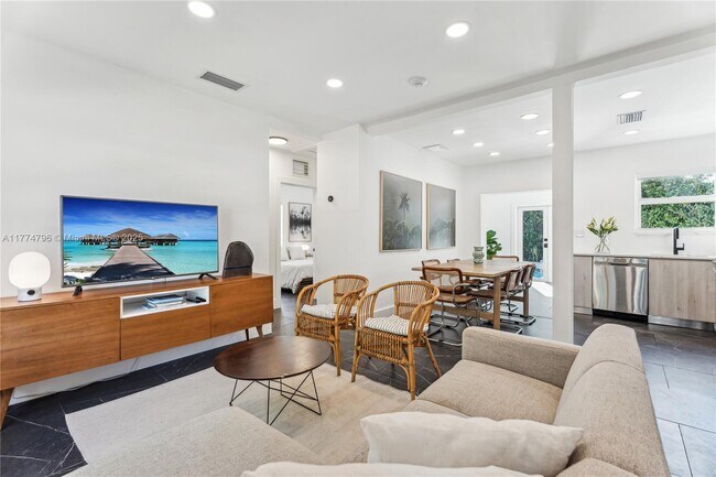 Foto del edificio - 990 SW 11th St