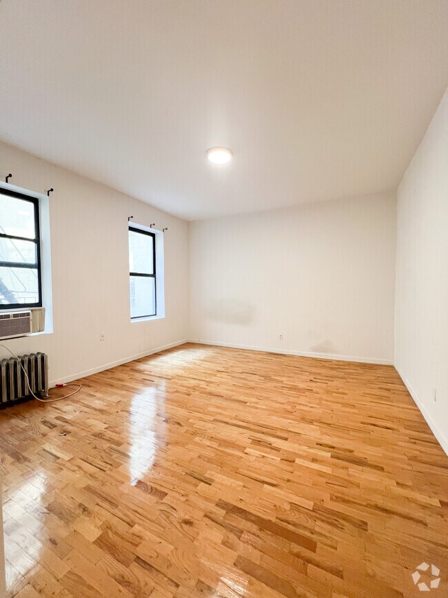1 Bedroom Pet Friendly Apartments for Rent under 2,000 in New York NY