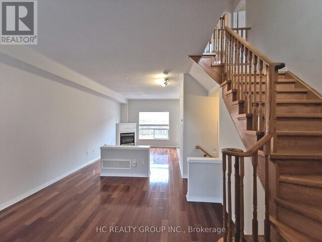 Building Photo - 16 Vecchia St