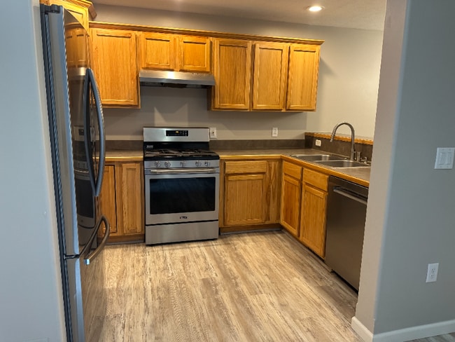 Building Photo - 4033 Sherwood Forest Dr