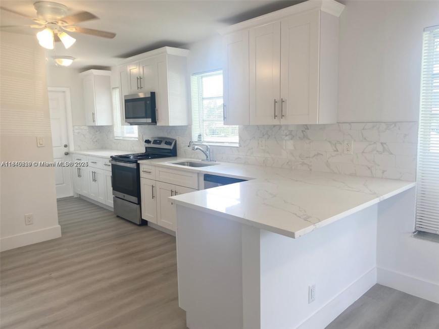 Foto principal - 2 bedroom in Hallandale FL 33009