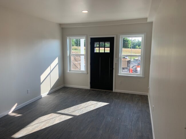 Entry door - 5825 Baer Rd