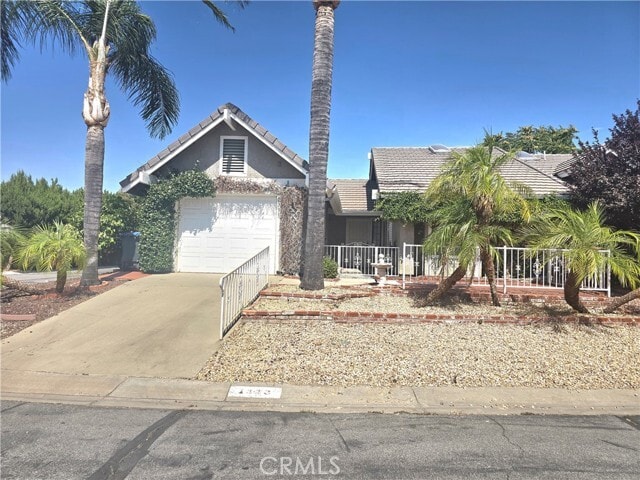 Primary Photo - 1333 Van Buren Cir