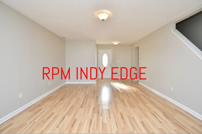 Building Photo - Fully Renovated 3bed/2.5 bath in Lawrence ...